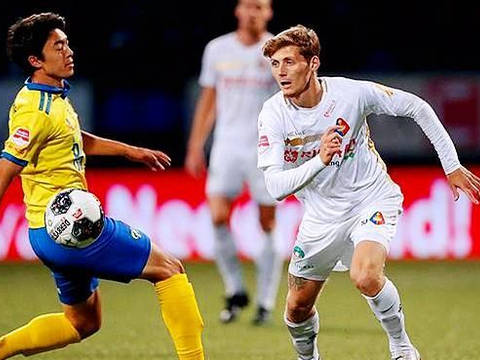 的表现不仅 的表现不仅