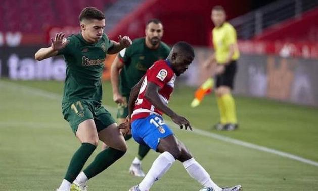 他不仅帮助 他不仅帮助