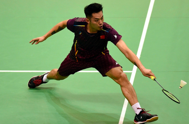 是吸引着球 是吸引着球